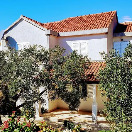 With A Swimming Pool Mavarstica, Ciovo - 2053 Apartment