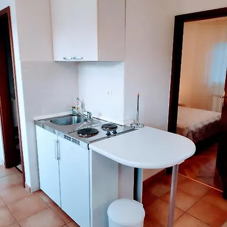 Apartment With A Swimming Pool Mavarstica, Ciovo - 2053 *