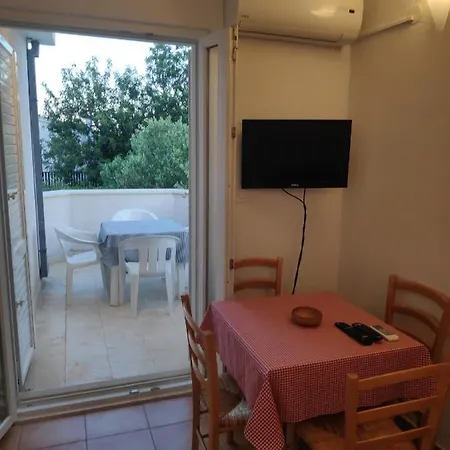 With A Swimming Pool Mavarstica, Ciovo - 2053 Apartment Trogir