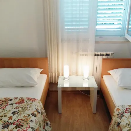 Apartment With A Swimming Pool Mavarstica, Ciovo - 2053 Trogir