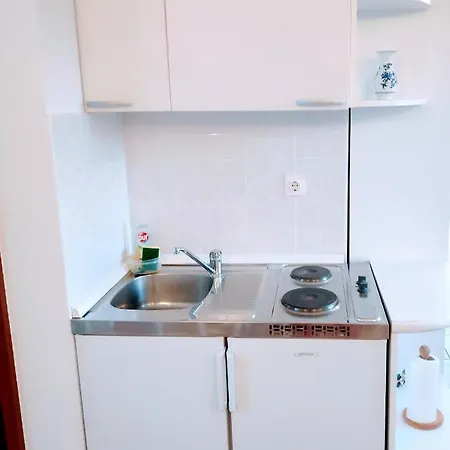 With A Swimming Pool Mavarstica, Ciovo - 2053 Apartment